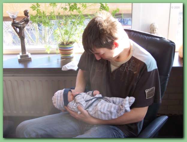 602x451 pixels (32K)